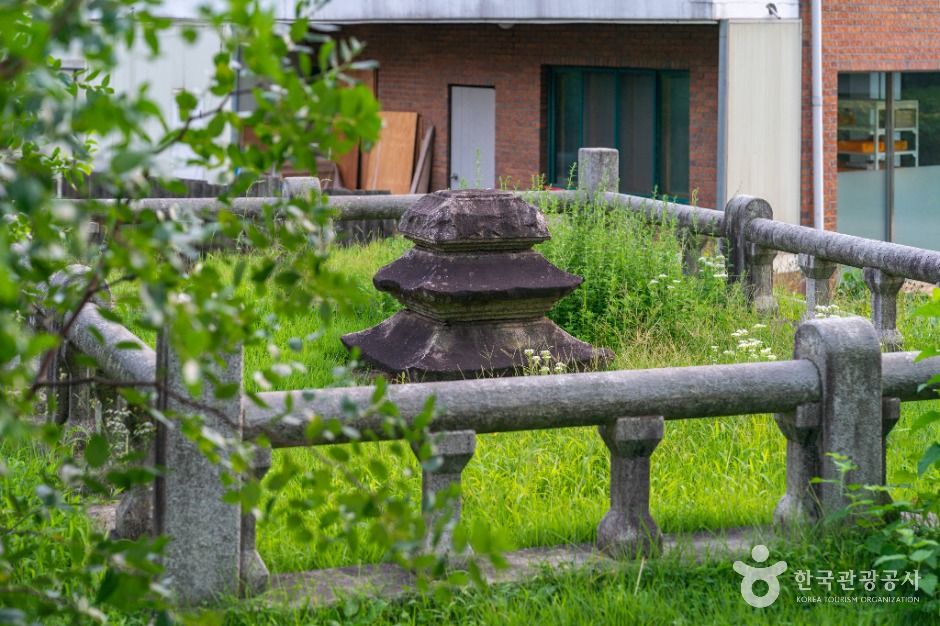 thumbnail-원주 부흥사지 석탑재-4