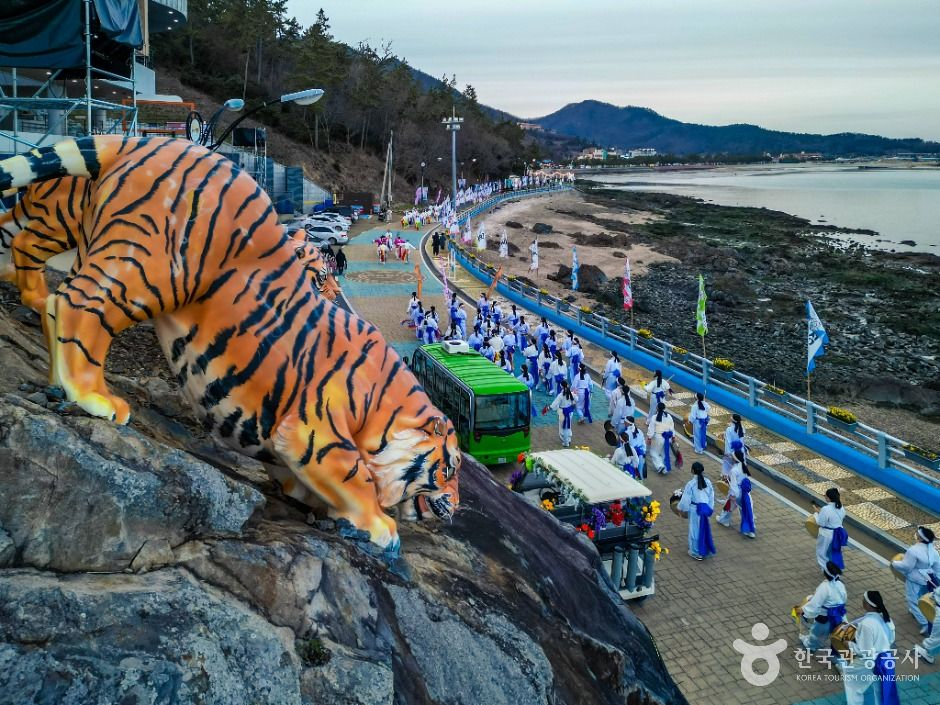진도 신비의 바닷길