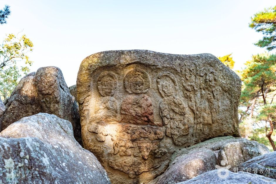 경주 남산 탑곡 마애불상군
