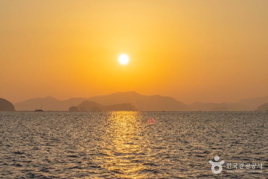 thumbnail-사량도-1