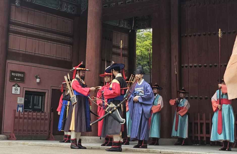 thumbnail-서울 왕궁수문장 교대의식-3