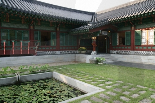 Bongraeheon (Mayfield Hotel) (봉래헌(메이필드호텔))