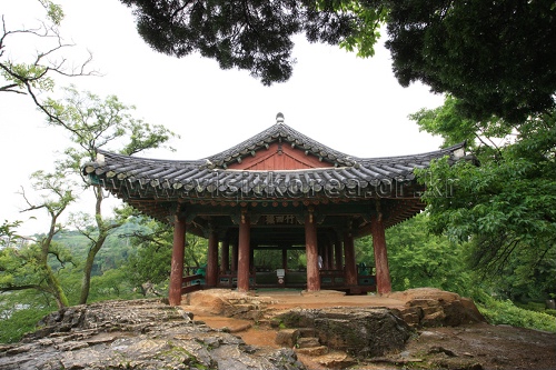 Pavillon de Jukseoru à Samcheok (삼척 죽서루)