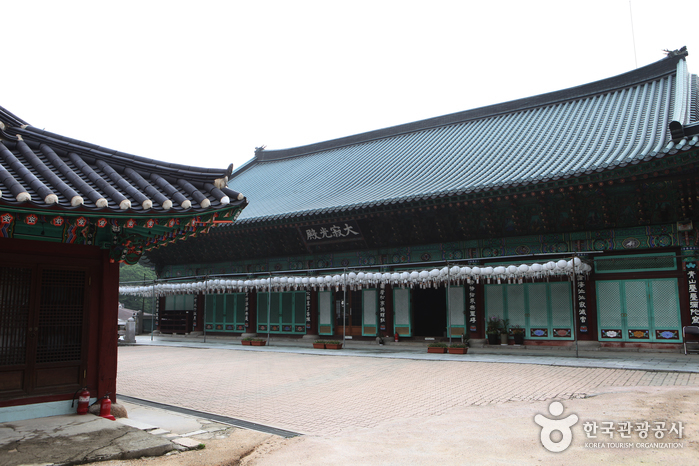 Seoul Hwagyesa Temple (화계사(서울))