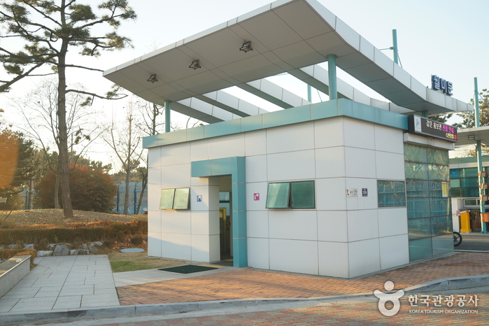 Incheon Port Floodgate (인천항 갑문)