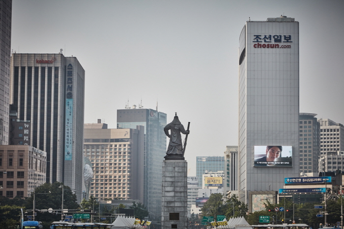 Statue des Admirals Yi Sun-Shin (충무공 이순신 동상)