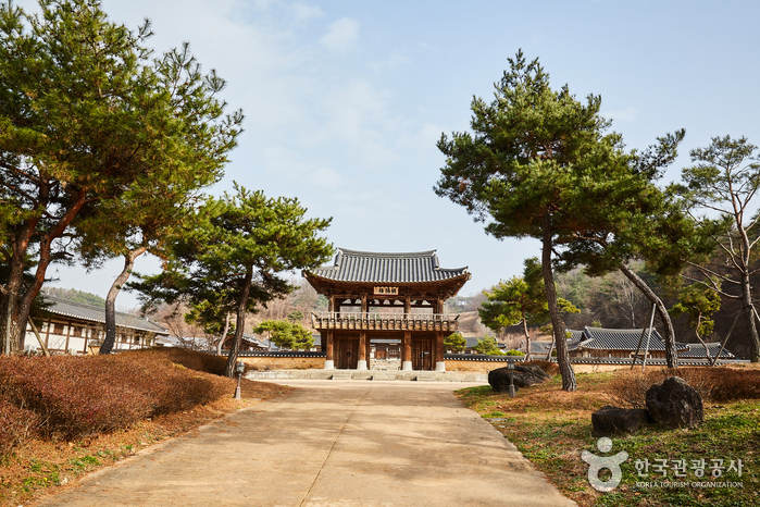 Korea Seonbi Culture Training Center [Korea Quality] / 한국선비문화수련원 [한국관광 품질인증]