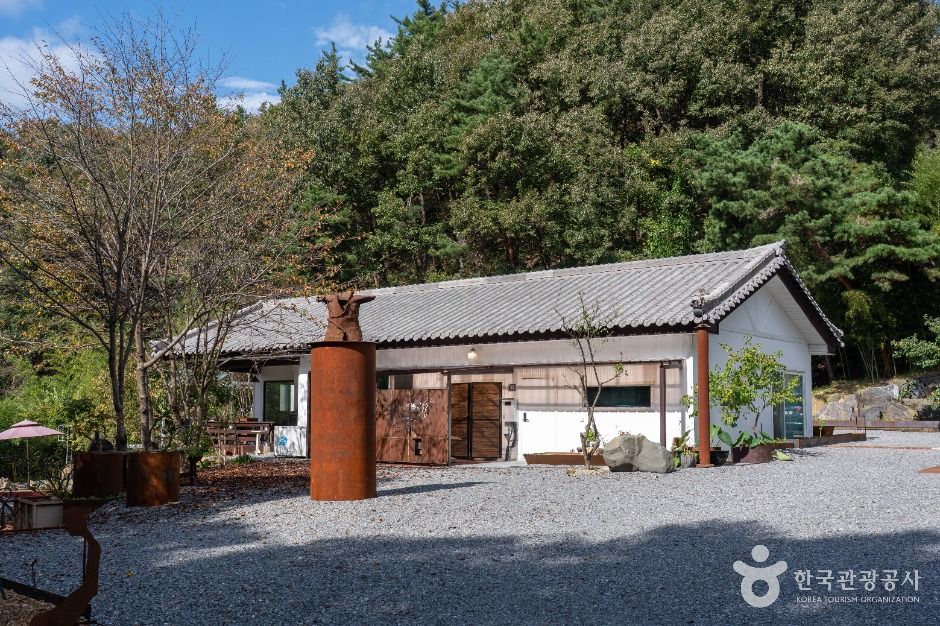 thumbnail-진천공예마을-11