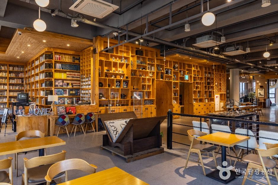 전주영화호텔 영화도서관