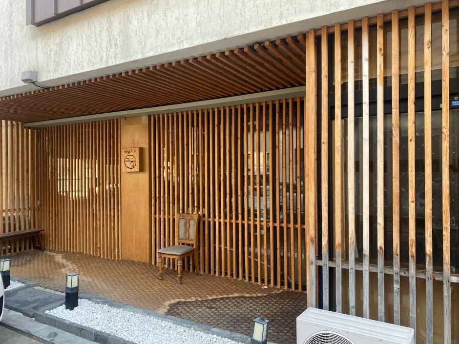 thumbnail-1984그수육집칼국수-5