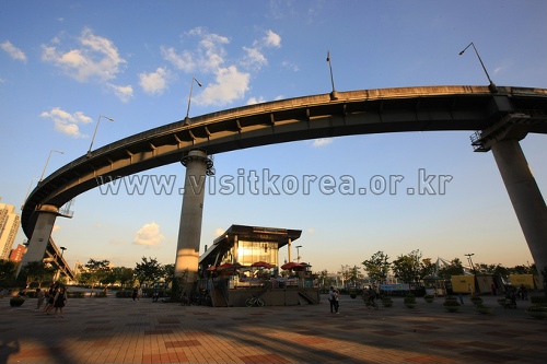 Ttukseom Hangang Park (한강시민공원 뚝섬지구)