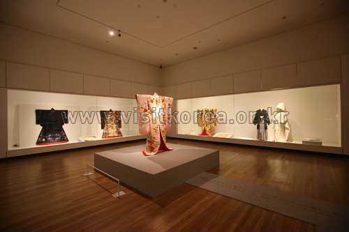 Ewha Womans University Museum (이화여자대학교박물관)