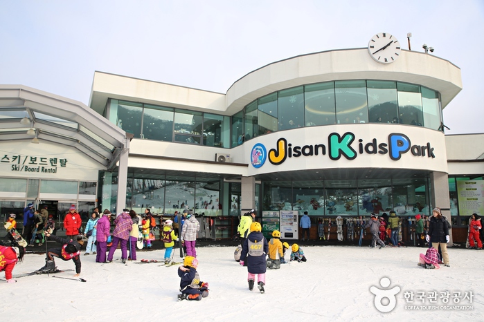Estación de Esquí de Jisan Forest Resort (지산 포레스트 리조트 스키장)
