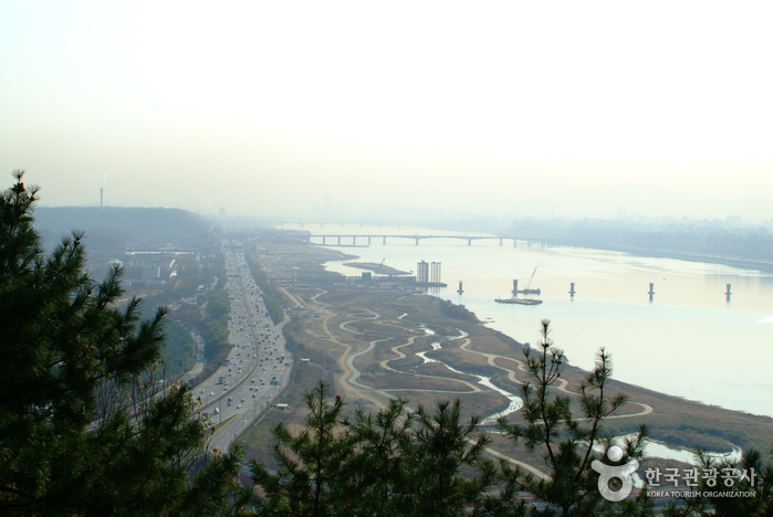 Haengjusanseong Fortress (행주산성)