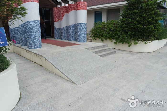 Pabellón de la Unificación de Yanggu (양구통일관)