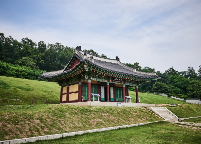 Palaststätte Goryeogung (고려궁지)