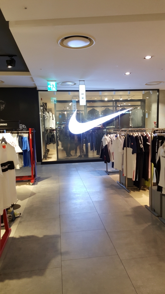 [事後免稅店] Nike (StarCity店)(나이키 스타시티점)