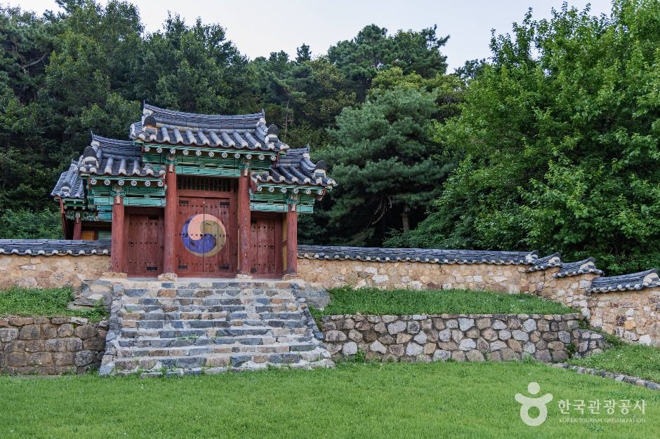 thumbnail-용주서원-8