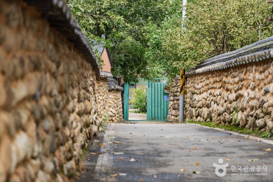 무주 지전마을 옛 담장