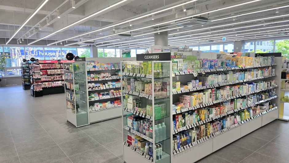 thumbnail-[事後免税店]Olive Young・クァンジュサンムシチョン（光州尚武市庁）店(올리브영 광주상무시청점)-1