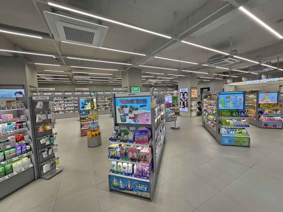 thumbnail-[事後免税店] Olive Young・プサングェジョン駅店(올리브영 부산괴정역점)-1