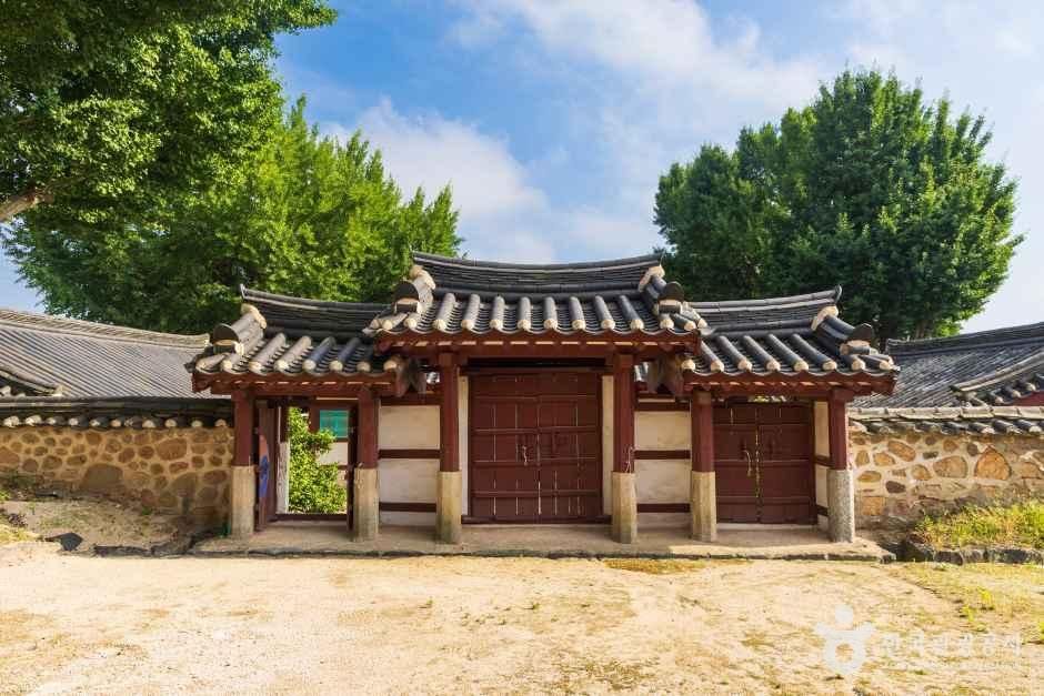 thumbnail-태안향교-11