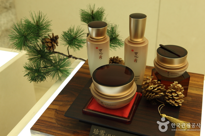 Sulwhasoo Spa (설화수 스파)