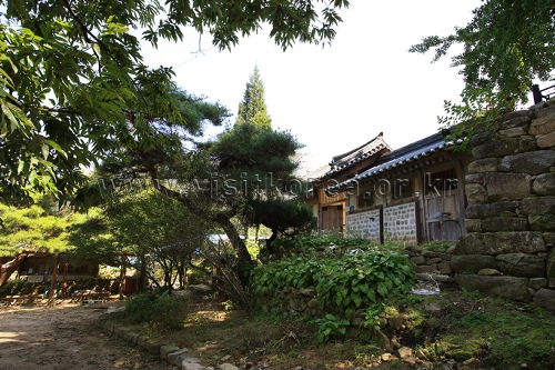 牙山孟氏杏壇(孟思誠古宅)(아산 맹씨행단(맹사성 고택))