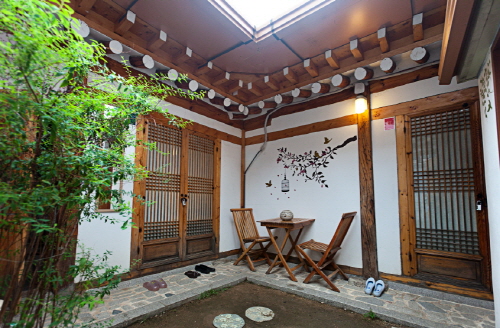 Bukchon inn (북촌여관)