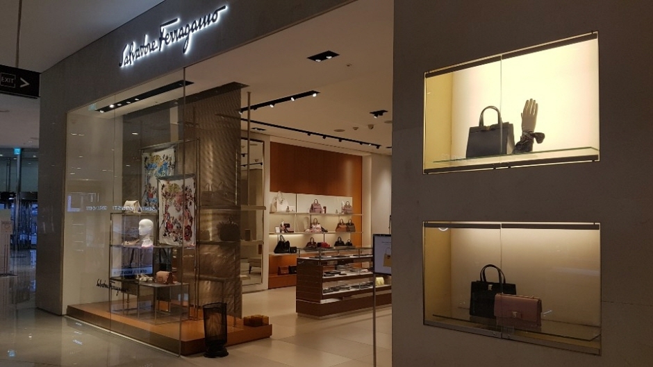 Ferragamo - Galleria Timeworld Branch [Tax Refund Shop] (페레가모 갤러리아 타임월드점)