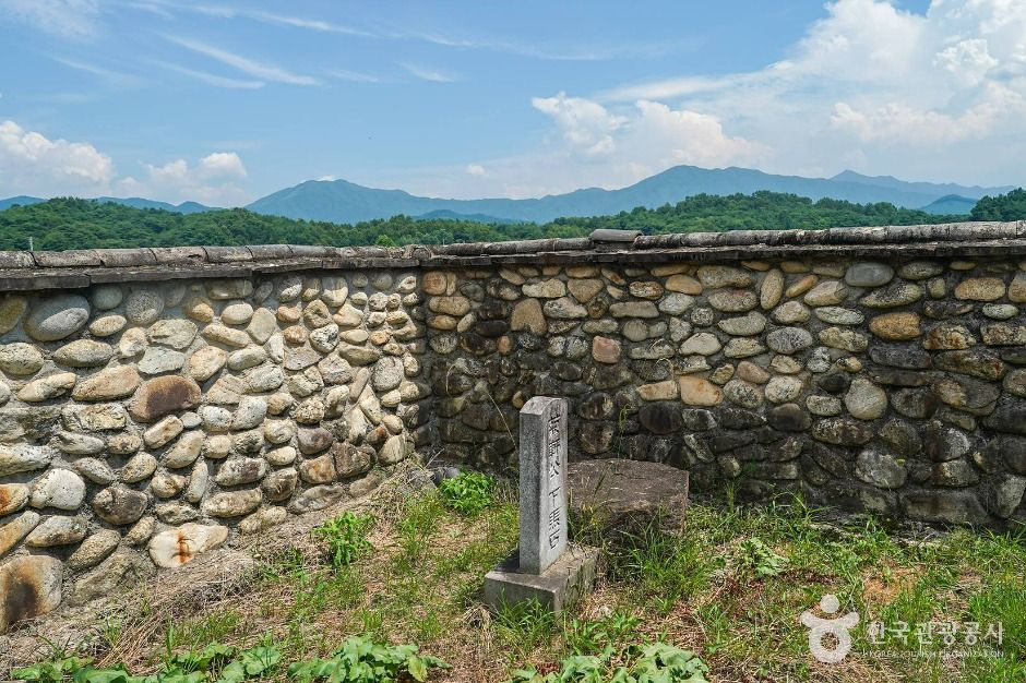 thumbnail-효자임옥산정려각-3