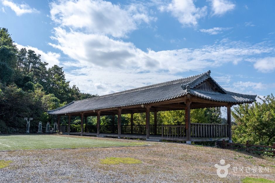 thumbnail-진천공예마을-13