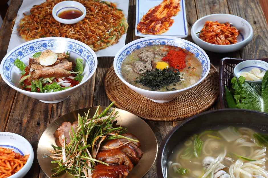 thumbnail-1984그수육집칼국수-7