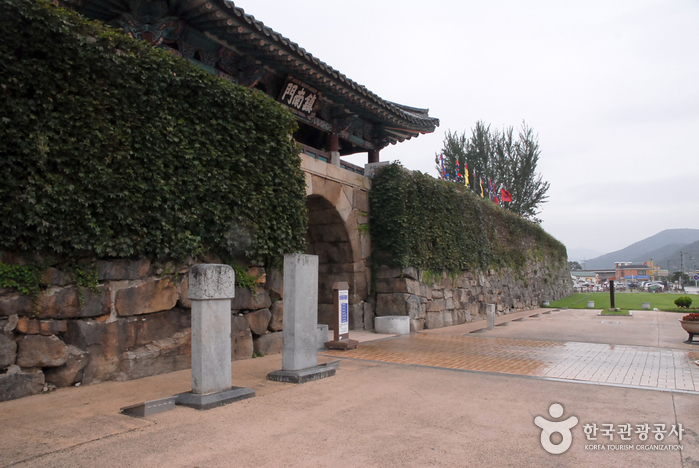 Haemieupseong Fortress (서산 해미읍성)