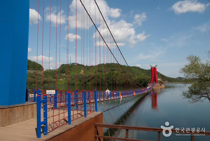 Cheonjangho Suspension Bridge (천장호 출렁다리)