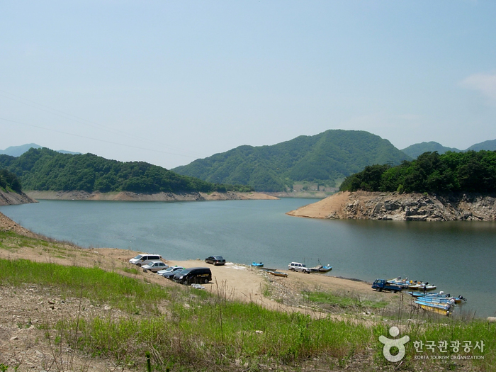 Озеро Пхарохо (Янгу) (파로호(양구))