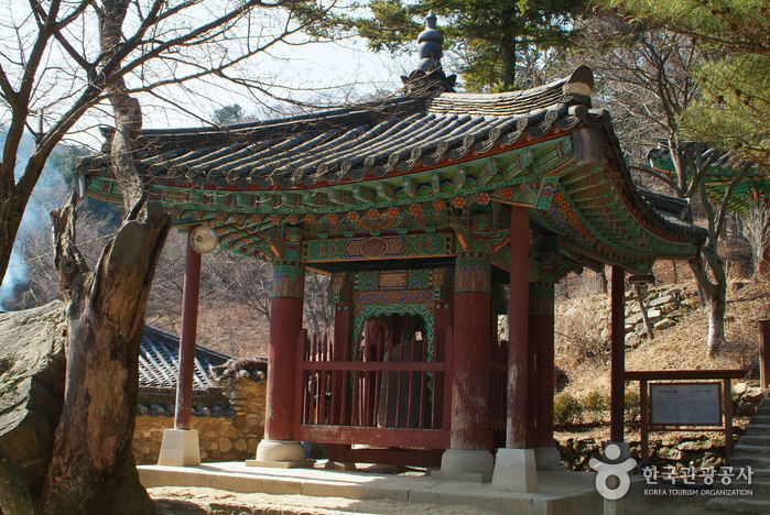 Jeondeungsa Temple (전등사)
