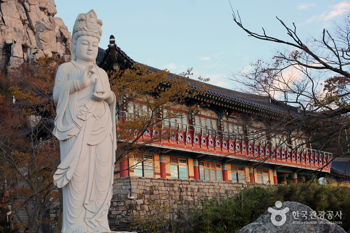 Temple Geumsan Boriam (Namhae) 금산 보리암(남해)
