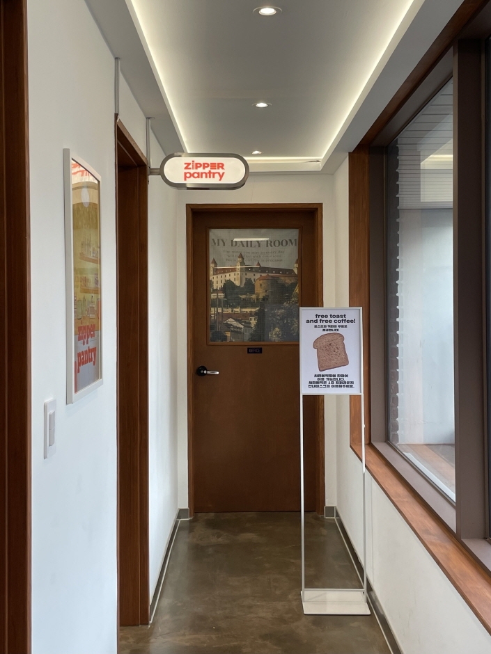 thumbnail-여행자의 집-9