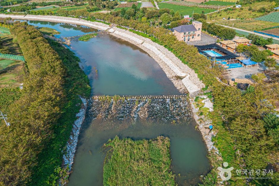 경천애인 징검다리길