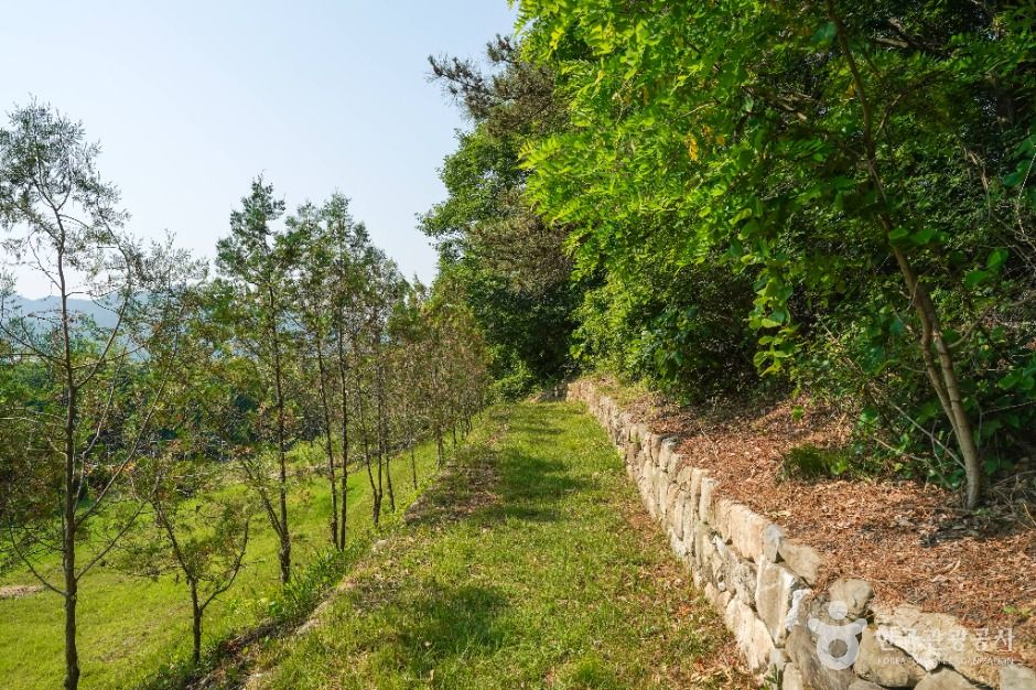 거창 둔마리 벽화 고분