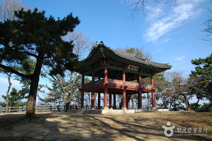Busosanseong Fortress of Buyeo (부여 부소산성)