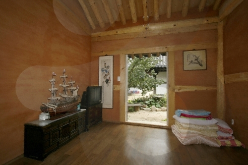 Gokjeongjae House (Geumhwallakji) (곡전재 전통한옥펜션)