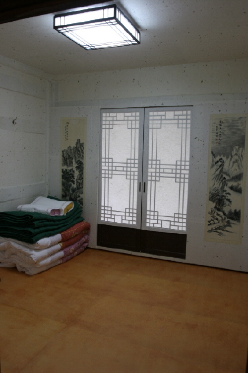 Hagindang House (학인당)