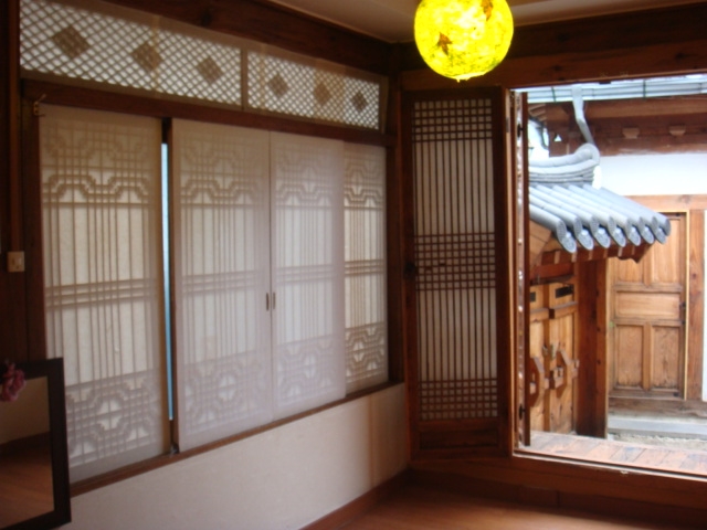Hongranmideok (홍란미덕)