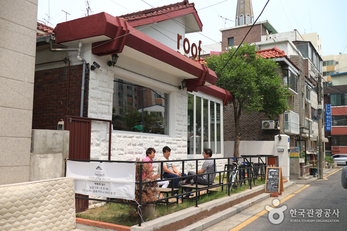 Улица кафе в районе Хапчон-дон (합정동 카페거리)