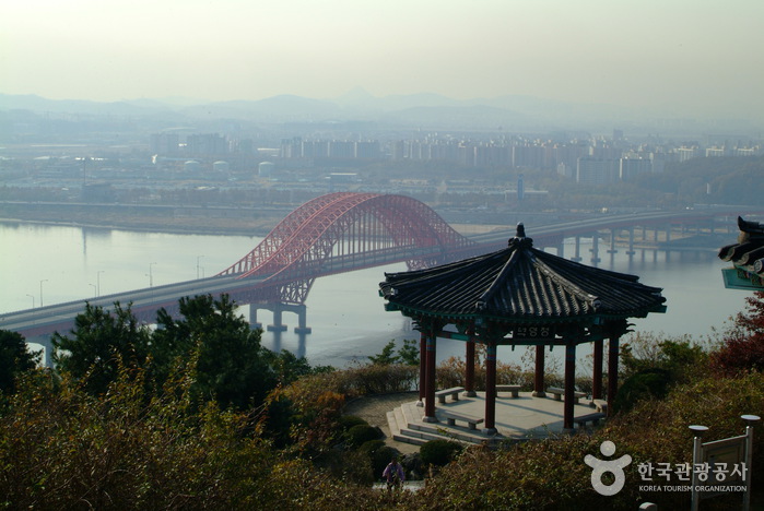 Haengjusanseong Fortress (행주산성)