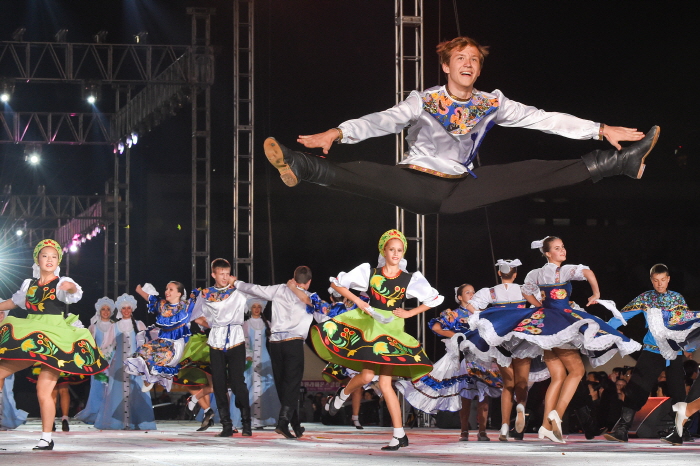 Dancing Carnival de Wonju (원주 댄싱카니발)