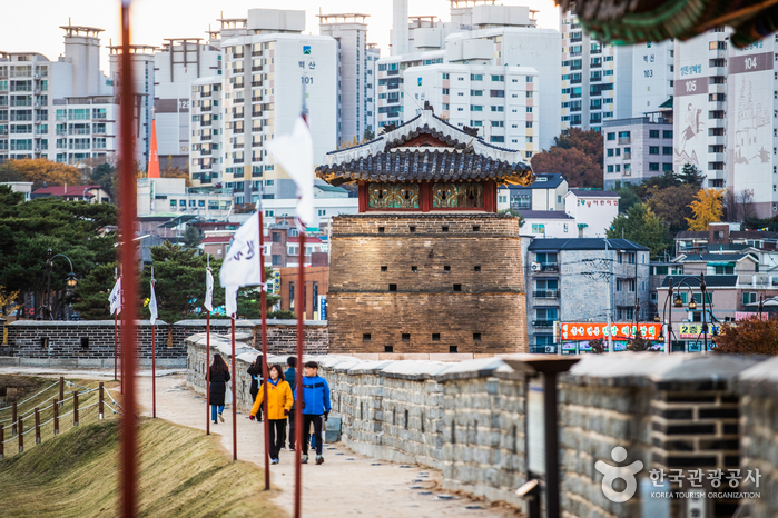 Festung Suwon Hwaseong [UNESCO Weltkulturerbe] (수원 화성 [유네스코 세계문화유산])