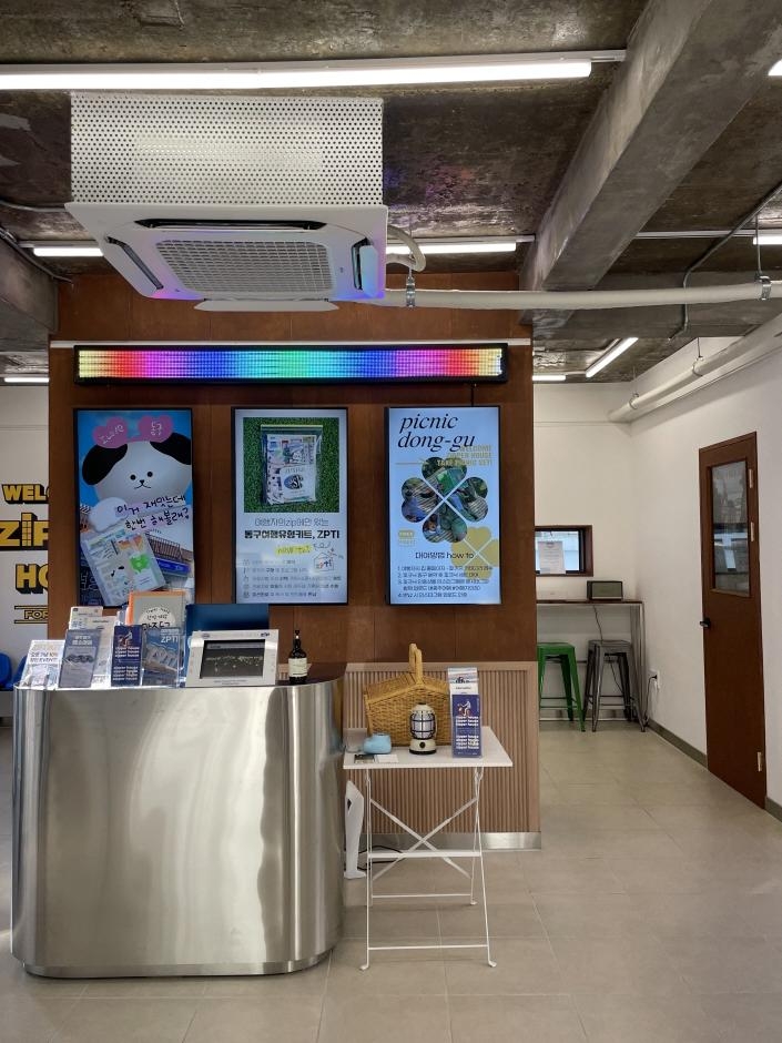 thumbnail-여행자의 집-10